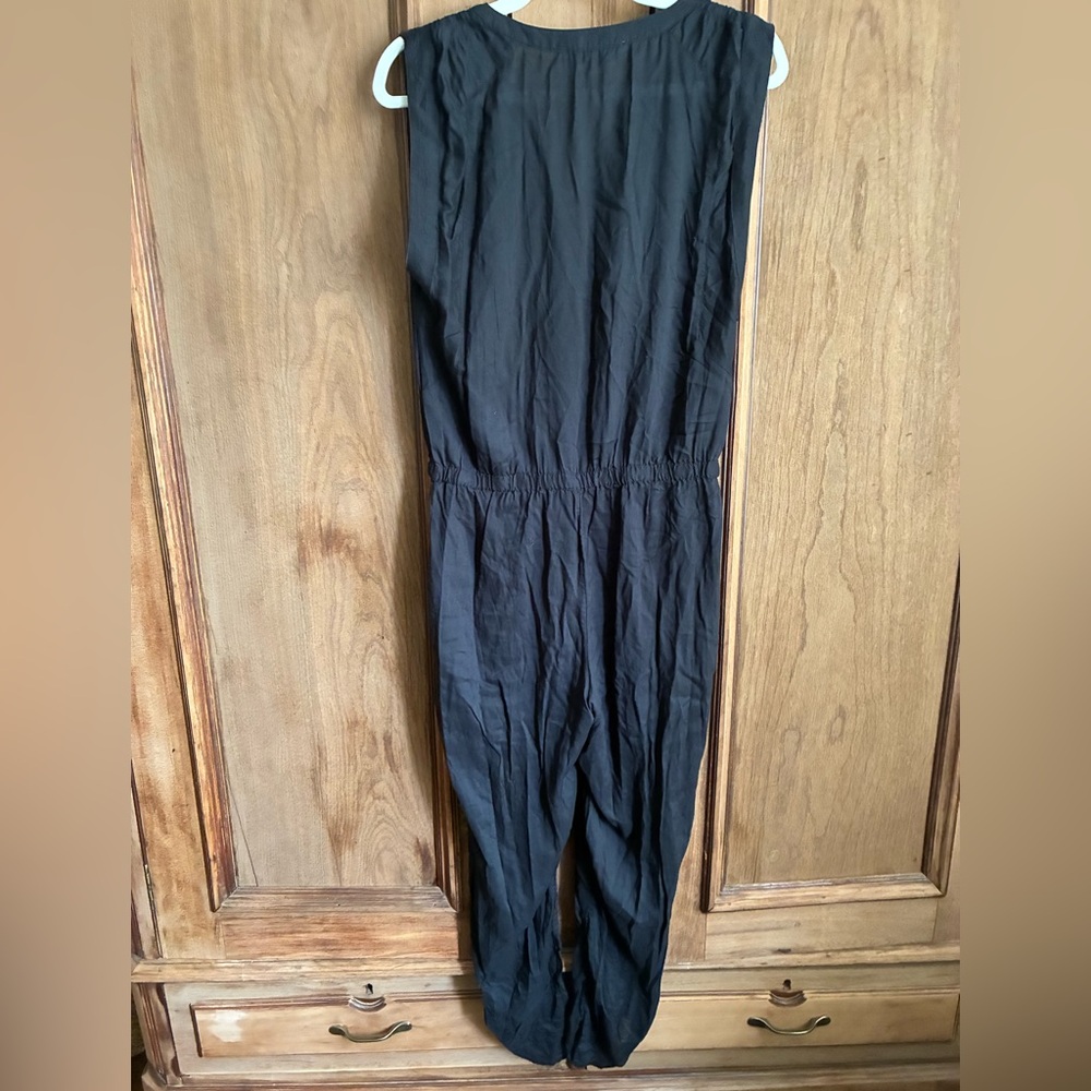 Abercrombie & Fitch Black Sleeveless V-Neck Jumpsuit Drawstring Waist - Picture 3 of 3